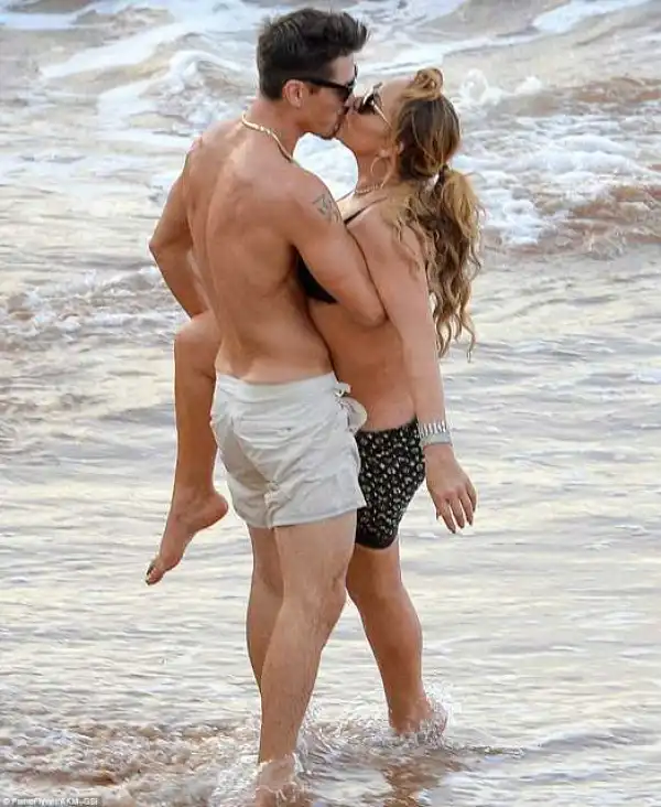 These photos of Mariah Carey and her backup dancer confirms she was indeed cheating on her fiance, James Packer